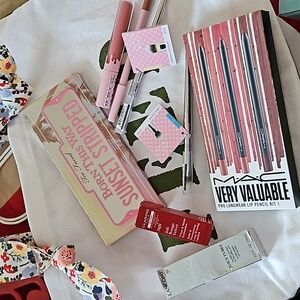 Beauty Bundle swag bag. ALL NEW!